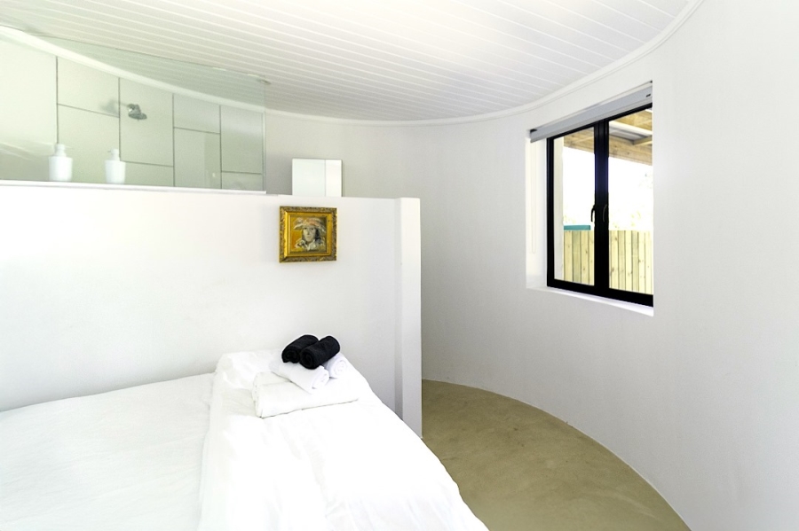 To Let 1 Bedroom Property for Rent in Rondevlei Western Cape